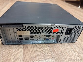 Lenovo Thinkcentre - 4