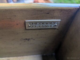 Luxusní komoda a rám zrcadla Theodore Alexander - 4