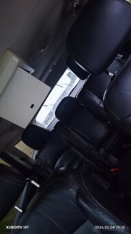 Na náhradní díly nebo opravu - 4