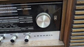 VINTAGE GRUNDIG STEREO RADIOGRAM - 4
