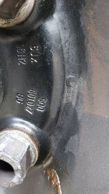 Zimní pneumatiky na plechových diskcích - 4