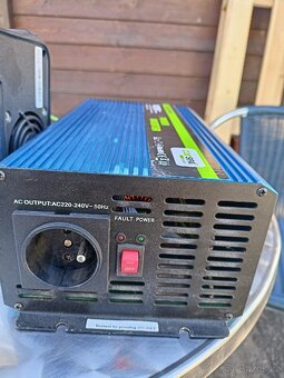 Měnič napětí 24V-220v 1000w + regulátor 12-24v 40ah - 4