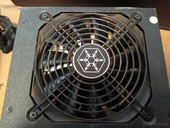 PC Zdroj 1100w s certifikací Titanium (Strider Titanium) - 4