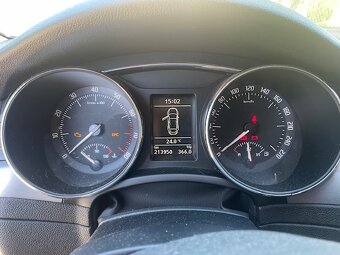 Škoda Superb 1,4 turbo, r.2009 - 59.000Kč - 4