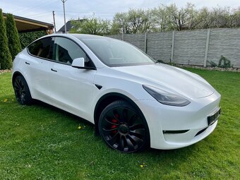 Tesla model Y Performance, 2024 1.maj., nové v ČŘ - 4