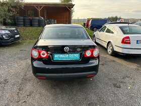 Volkswagen Jetta 1.6i - 4