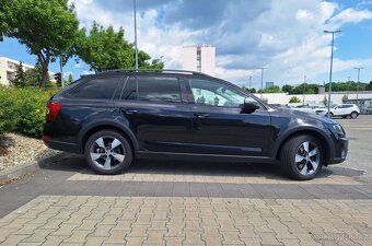 Škoda Octavia Scout - 4