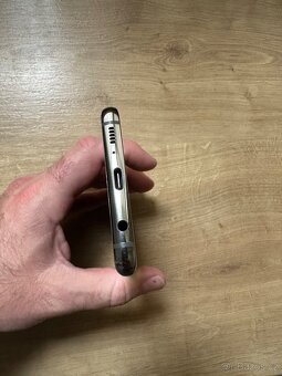 Samsung Galaxy S10 - 4