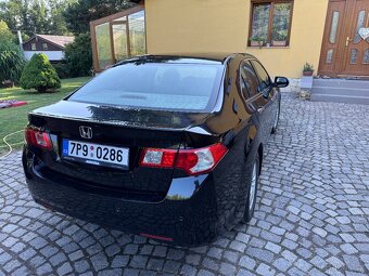 Honda Accord 2.2 i-DTEC Executive 6MT, Diesel 110 kW 160Tkm - 4