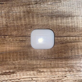 Apple Airpods 3. generace - 4