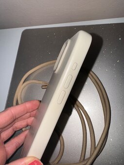 Crossbody magsafe obal iPhone 15 pro max - 4