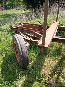 Prodám vlek za traktor na vyvážení dřeva - 4