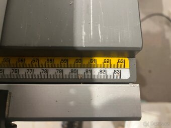 Stolní pila DeWALT DWE 7492 - 4