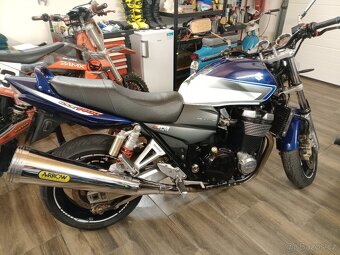 Suzuki GSX 1400 - 4