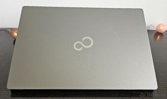 Dotykový notebook Fujitsu Lifebook U7411 - 4