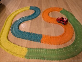 Svítící autodráha a autodráha flexile track - 4