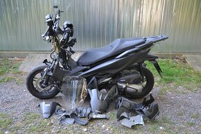 Honda Forza 125, 419km, nové v ČR, havarované - 4