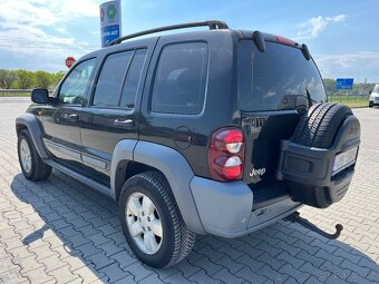 Jeep Cherokee 2.8 CRD 4X4 - 4