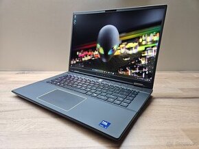 ALIENWARE M16 R2_240HZ 2K_U9-185H_32GB_1TB_RTX 4070 8GB - 4