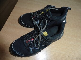 Černé sportovní boty UMBRO vel. 38 cm - 4
