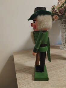 Louskáček dřevěný, starý 23 cm. - 4