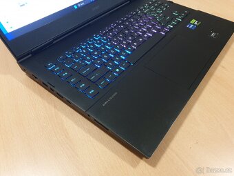 HP OMEN 17,3" 240Hz_2K, RTX 4060 8GB, 32GB DDR5 - 4