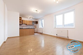 Pronájem bytu 1+kk, 37 m2 - Hradec nad Moravicí, ev.č. 00576 - 4
