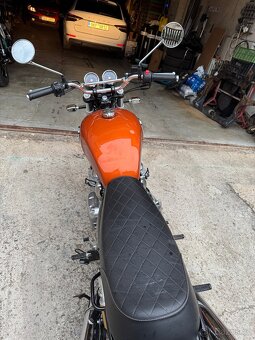 Royal Enfield Interceptor - 4