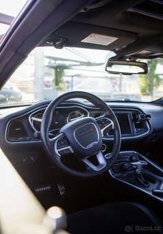 Dodge Challenger 5.7 HEMI - půjč si legendu 🏁 - 4