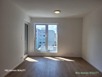 Pronájem bytu 2+kk s balkonem, sklepem a garážovým stáním P - 4
