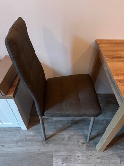 Jídelní stůl a židle - 4