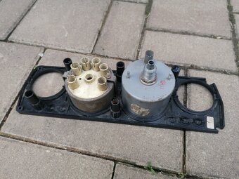 Predám chrómová prístrojová doska na Škoda 120 L, 105 L - 4