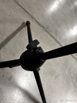 Stojan na mikrofon - 4