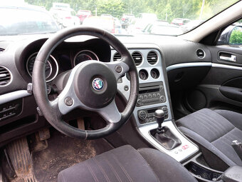 ALFA ROMEO 159 NAHRADNÍ DÍLY Z VOZU - 4