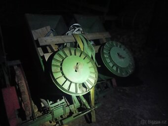 Sazeč brambor Hašiš nesený s kontrolou sazeni - 4