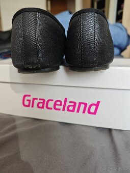 Lesklé černé balerínky - 4