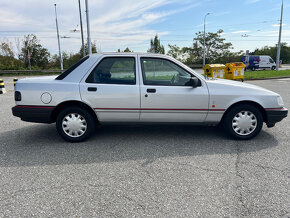 Ford Sierra 2,0i CLX, automat - 4