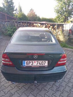 Mercedes benz na opravu nebo náhradní díly - 4
