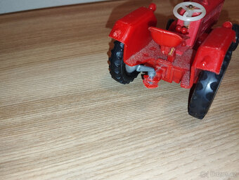 Staré hračky,Traktor Bulldog KDN, r.1978 ,není Ites, Igra - 4