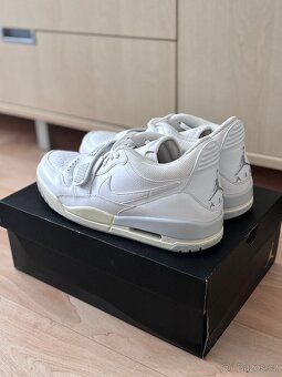 Air Jordan 312 Legacy White Coconut Milk - 4