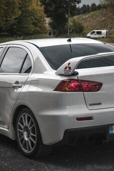 Mitsubishi Lancer Evo X - 4