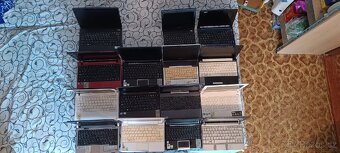 Kus=200kč , bez HDD, funkční, RAM je. - 4