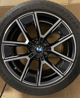 Original sada BMW I4 / 4 G26 styl. 858m 245/45/18 95% - 4