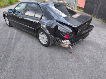 Bmw e38 735i 175kw veškeré náhradní díly z vozu - 4