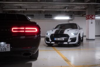 Ford Mustang 3,7 - 4