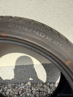4x Zimní pneu Nokian 245/40 R20 - 4