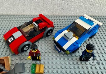 LEGO City 60242 - Policejní honička na dálnici - 4