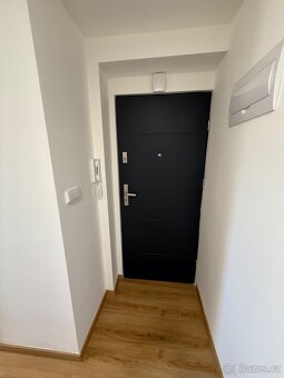 Byt 2+kk, 49m2, kompl. reko., vše v záruce, kuchyň na míru - 4