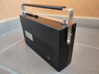 11 TRANSISTOR RADIO FM-AM HITACHI KH-1108H,SOLID STATE. - 4