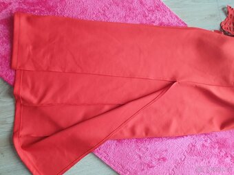 Červené společenské šaty zn.Bodyflirt boutique - 4